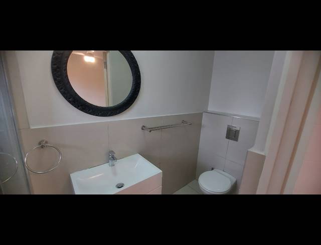 1 BEDROOM APARTMENT FOR SALE IN UMHLANGA RIDGE